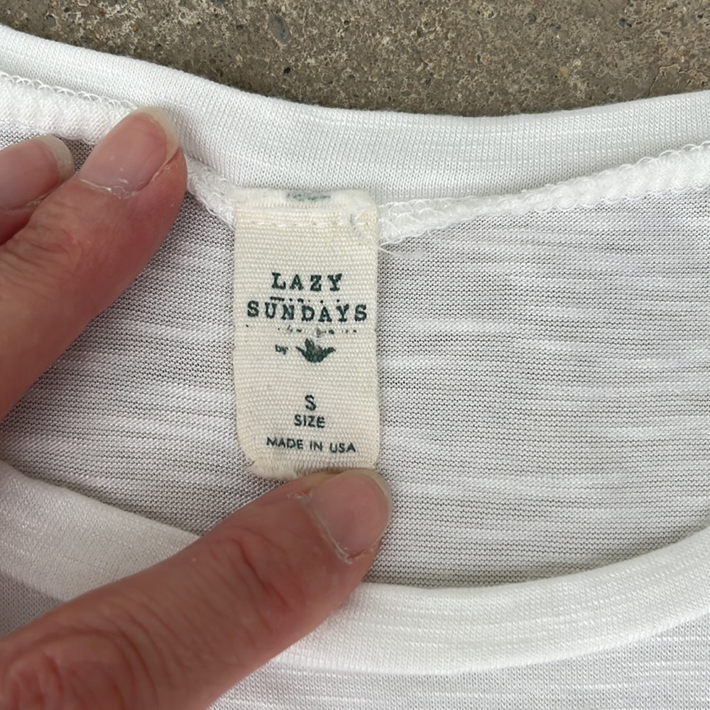 EUC Lazy Sundays off white unique top - Picture 2 of 9